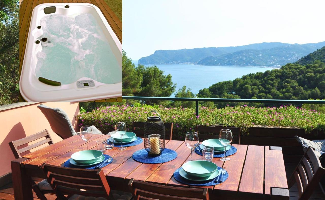 Una Spettacolare Vista Mare - Casa Con Jacuzzi แบร์เจจจี ภายนอก รูปภาพ