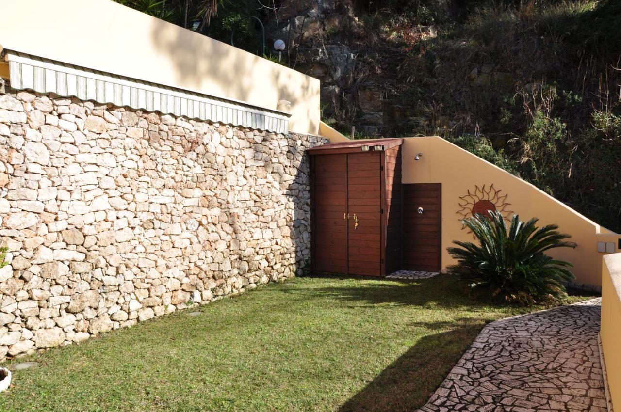 Una Spettacolare Vista Mare - Casa Con Jacuzzi แบร์เจจจี ภายนอก รูปภาพ